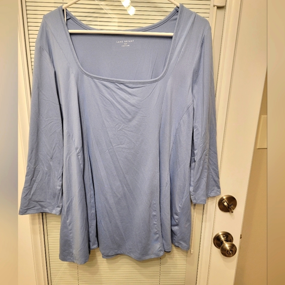 Square neck shirt